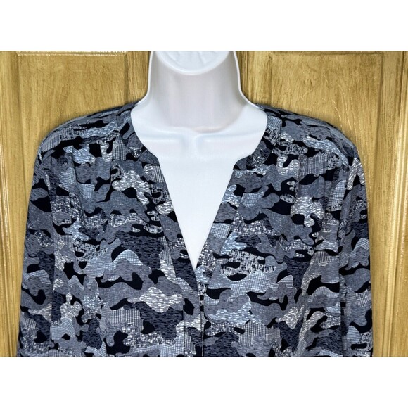 NYDJ Womens Camo Camouflage Blouse Long Sleeve Shirt Top Pleated Back Blue M - Picture 3 of 7
